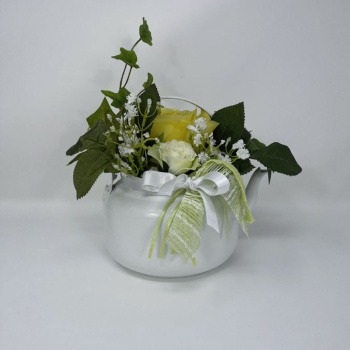a22073-2-img_e6185_deco_florale_theiere_roses_jaunes
