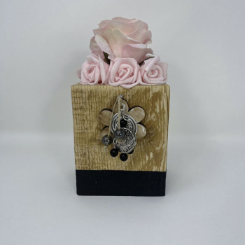 a22074-2-img_e6191_deco_florale_roses_bijoux