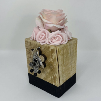 a22074-4-img_e6194_deco_florale_roses_bijoux