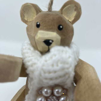 ours_en_bois_echarpe_laine_blanche-04